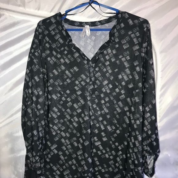 Black, patterned blouse - Picture 1 of 2